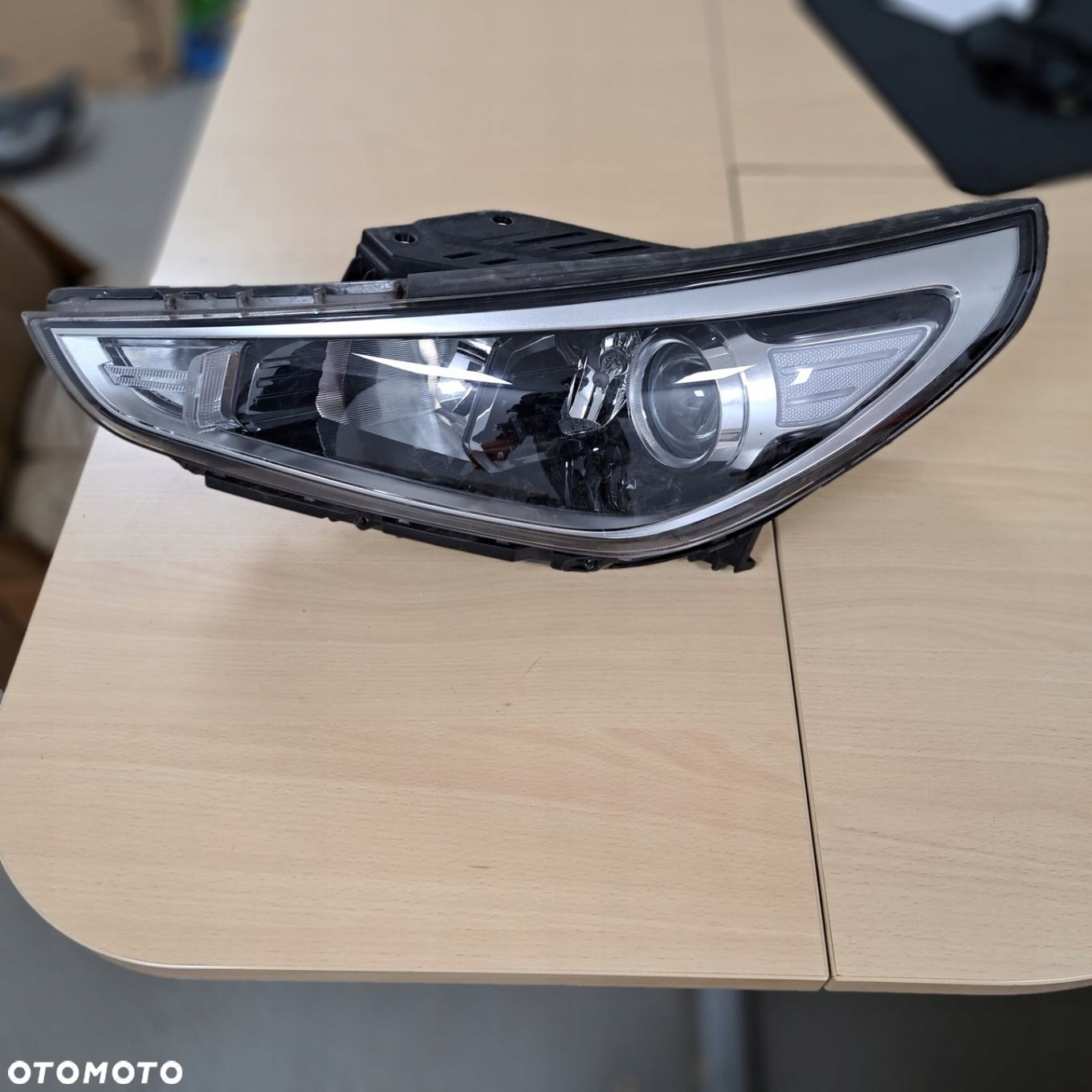 LAMPA LEWA HYUNDAI I30 III G4921-22010 2018-2020 - 1
