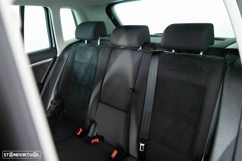 VW Tiguan 2.0 TDi Sport BlueMotion - 11