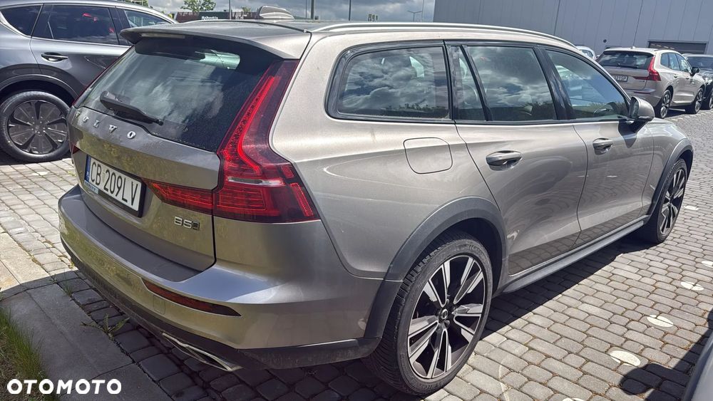 Volvo V60 Cross Country B5 B AWD - 4