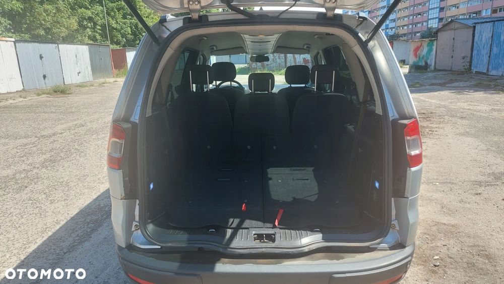 Ford Galaxy - 8