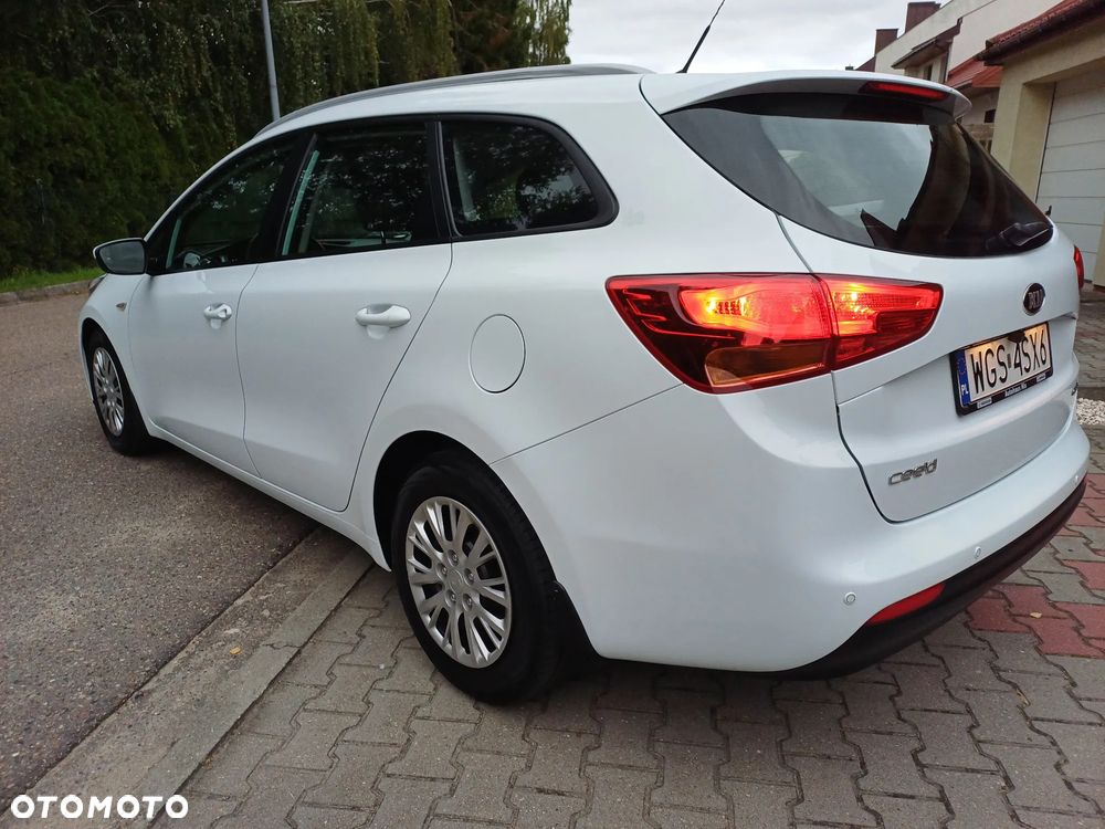 Kia Ceed - 22