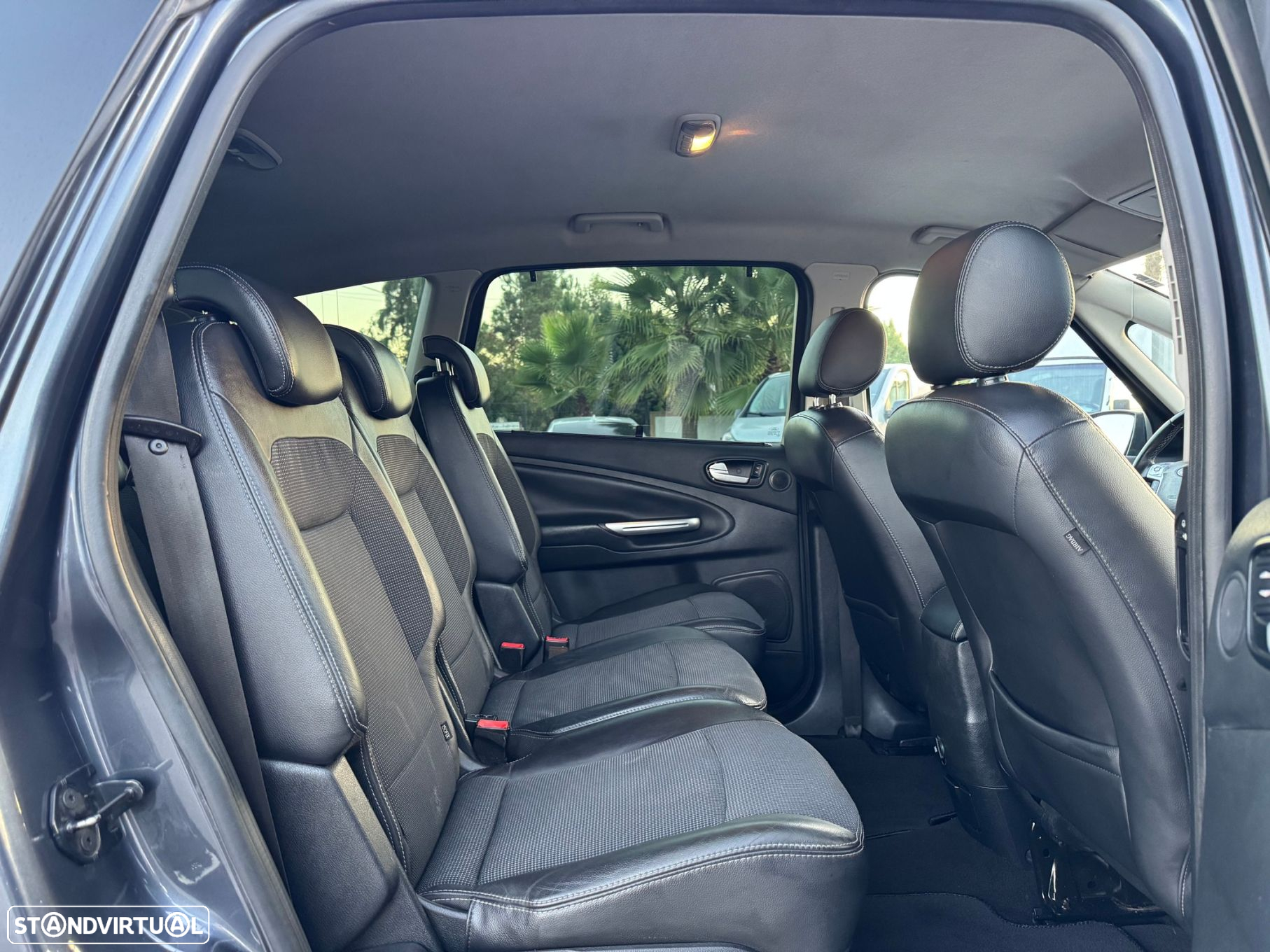 Ford S-Max 1.8 TDCi Titanium 7L - 30