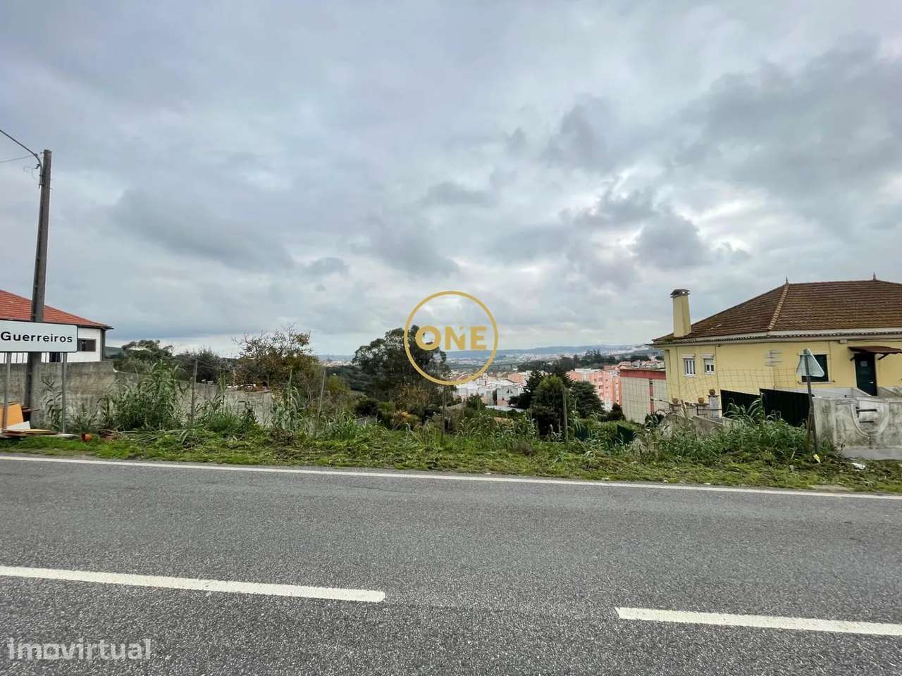 Terreno Urbano de 407m2 para Construção em Guerreiros, Loures - Grande imagem: 3/16