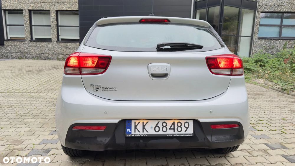 Kia Rio - 4