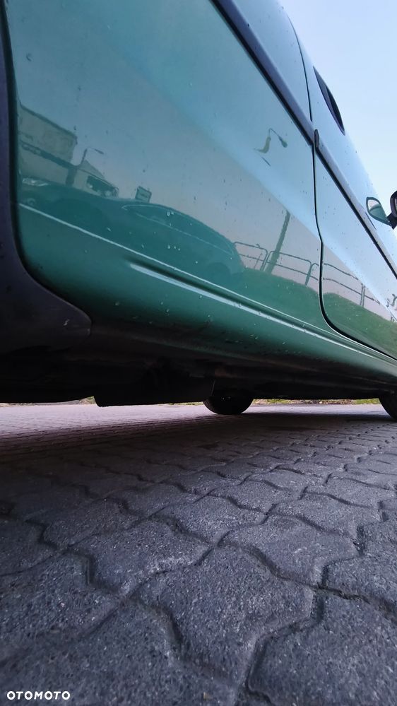 Opel Corsa 1.2 16V Comfort - 21