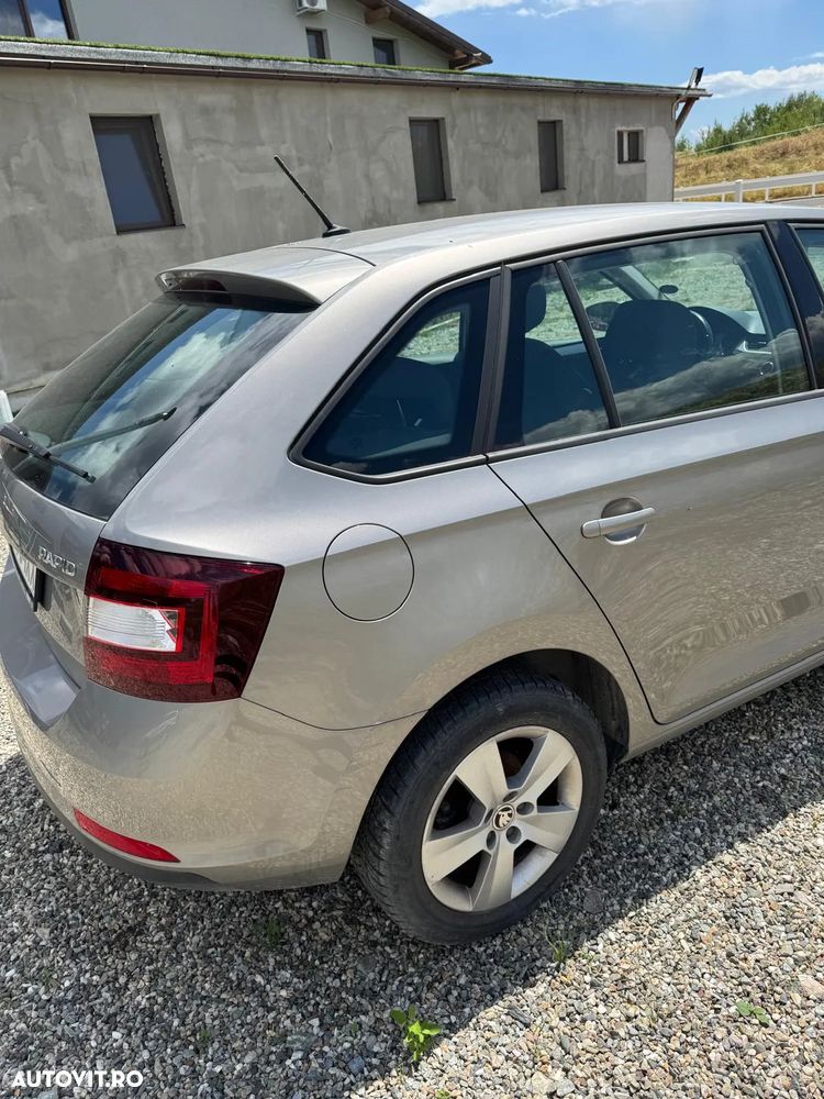 Skoda RAPID - 12