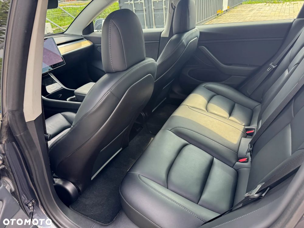 Tesla Model 3 - 27
