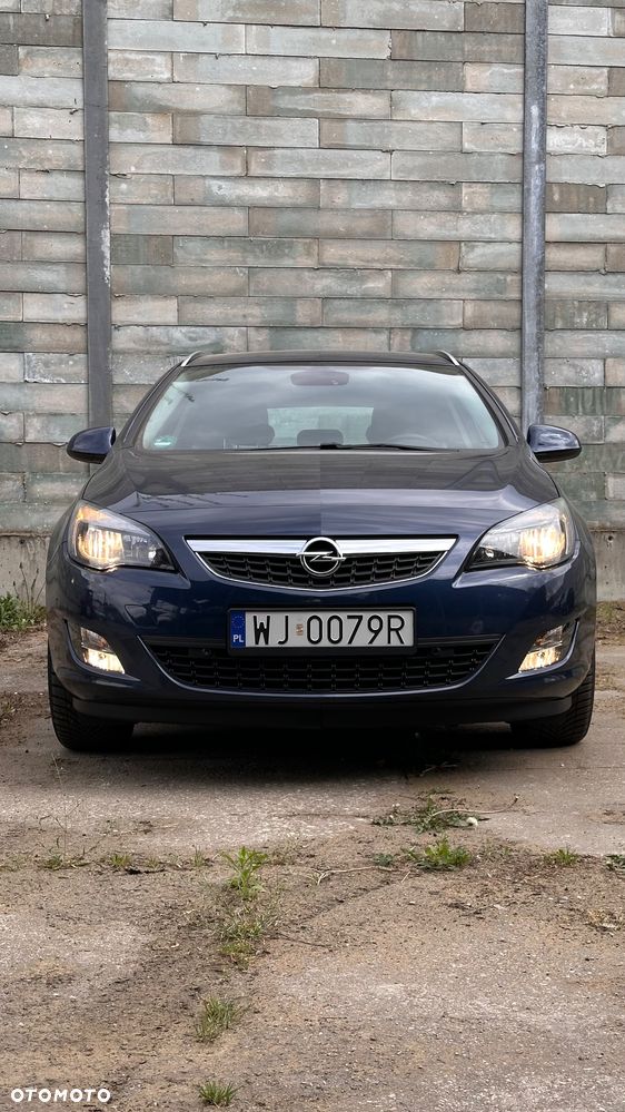 Opel Astra 1.6 Turbo Edition - 10