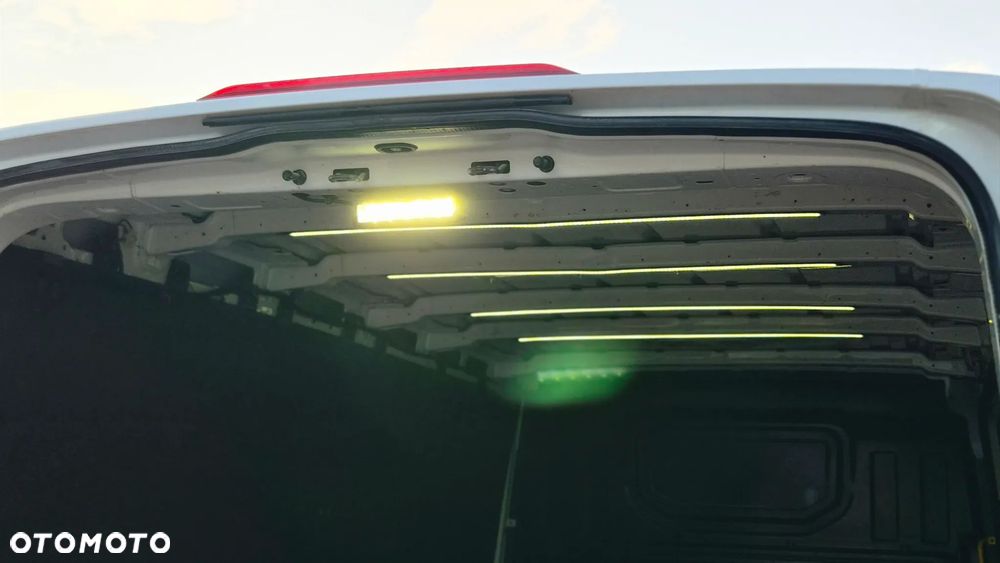 Volkswagen Crafter - 21