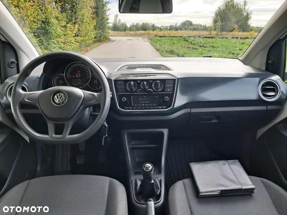 Volkswagen up! Active - 16