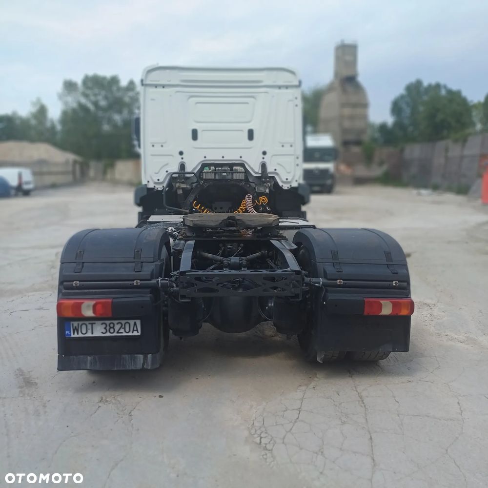 Mercedes-Benz Actros - 6