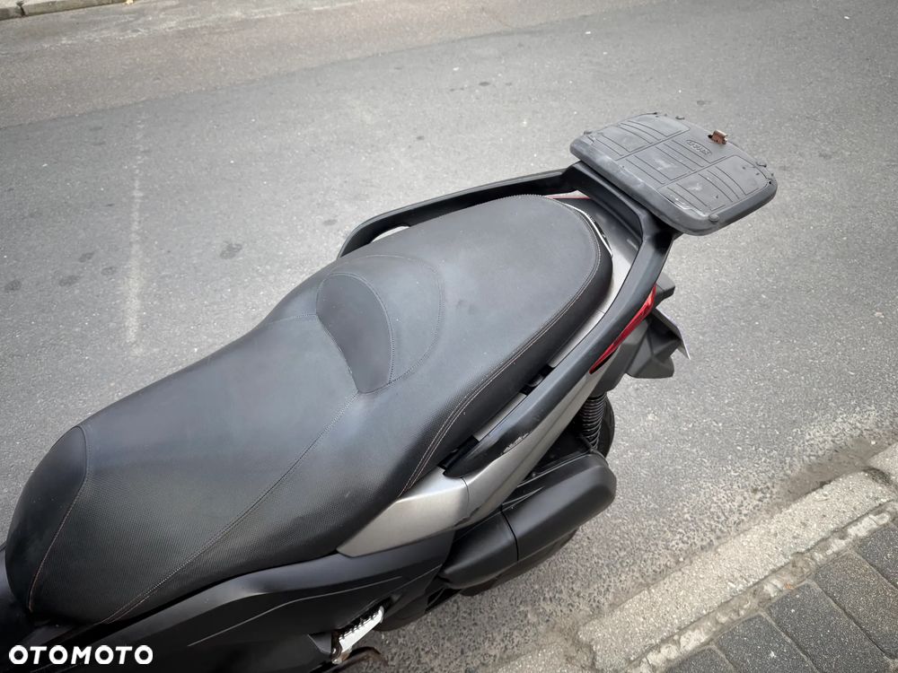 Yamaha X-max - 23