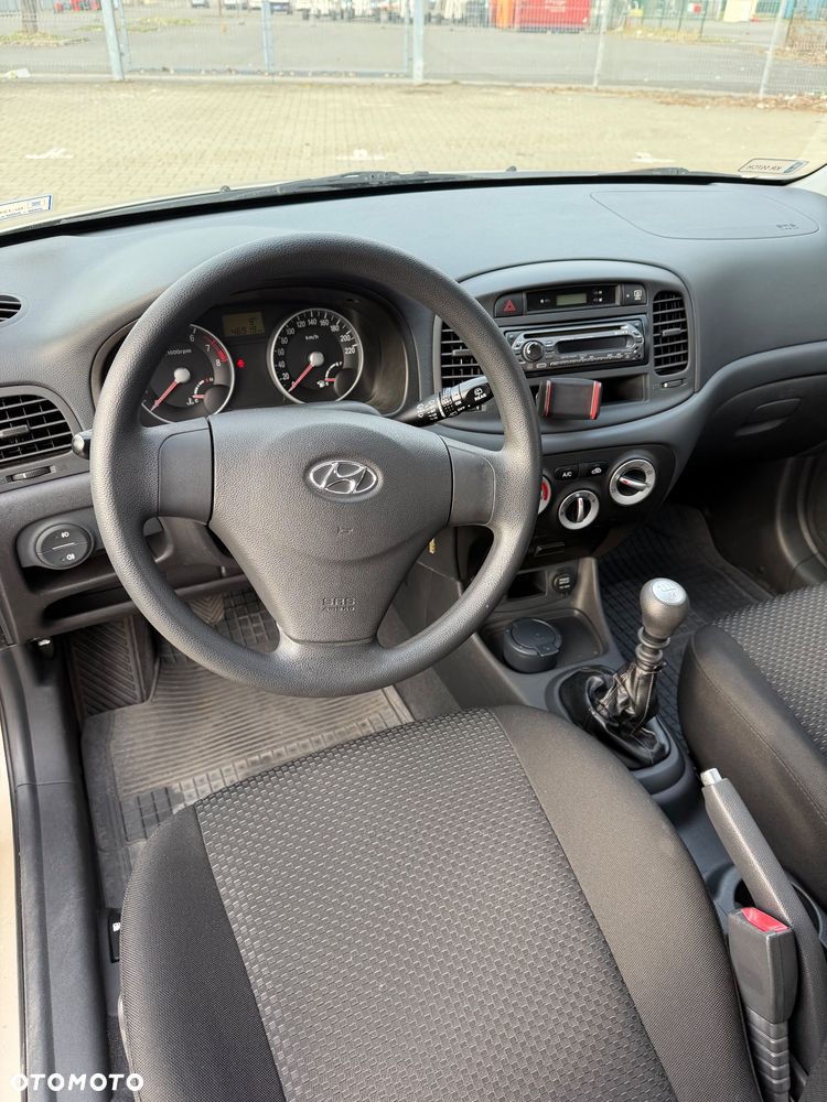 Hyundai Accent 1.6 Style A/C - 10