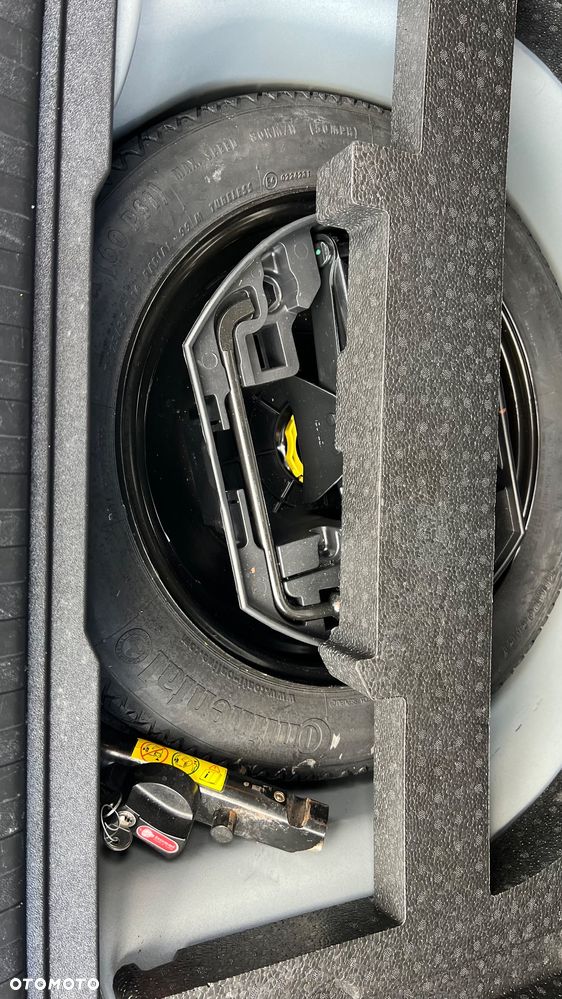 Peugeot 2008 1.2 Pure Tech Style - 21