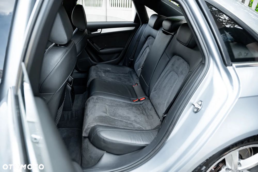 Audi A4 Limousine 2.0 TFSI quattro S line Sportpaket (plus) - 14