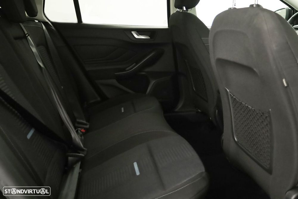 Ford Focus SW - 22