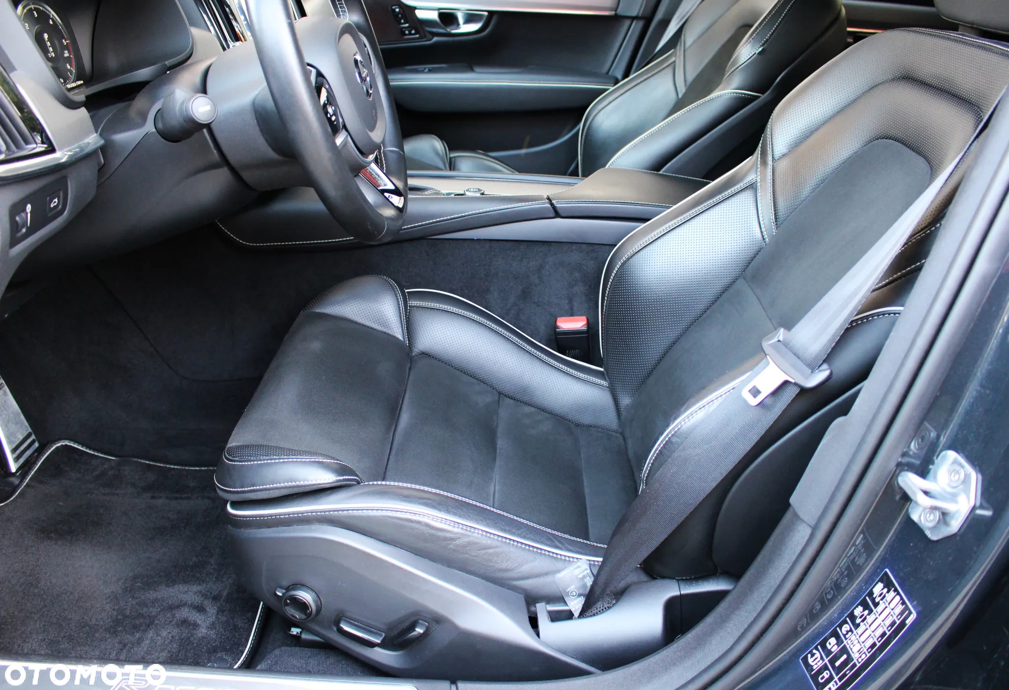 Volvo V90 D4 Geartronic R Design - 14