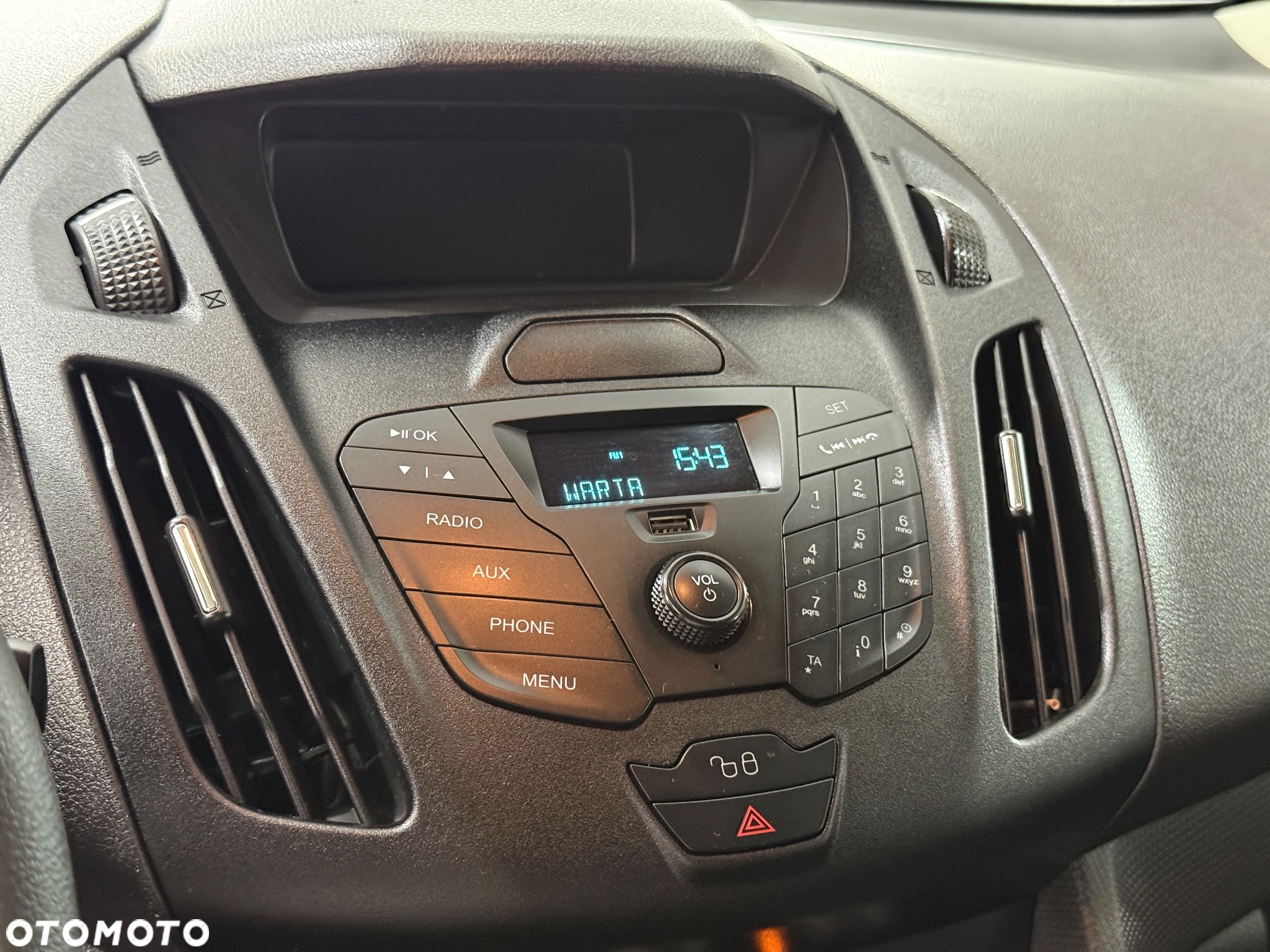 Ford Transit Connect - 16