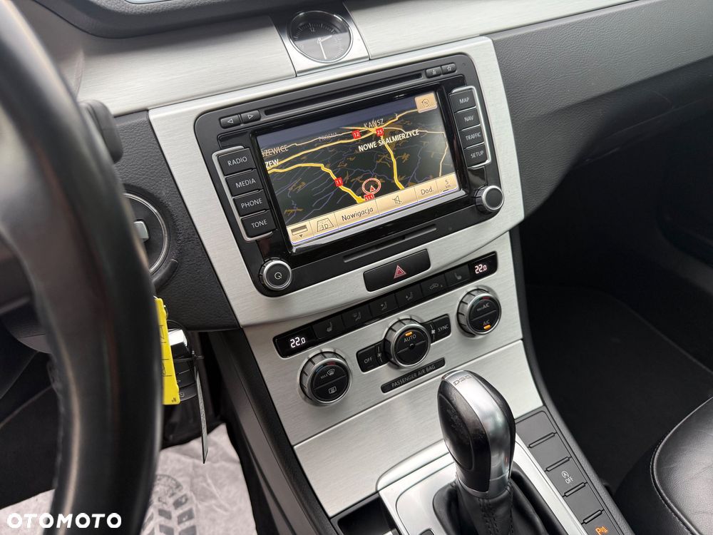 Volkswagen Passat 2.0 TDI Highline DSG - 25