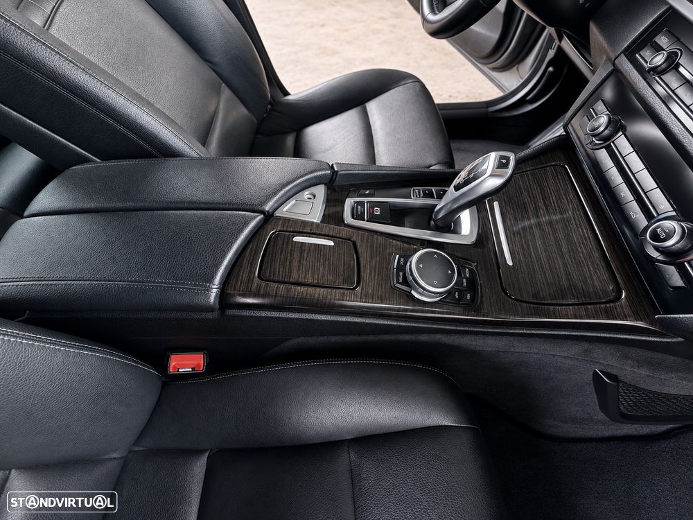 BMW 525 d Line Luxury Auto - 1