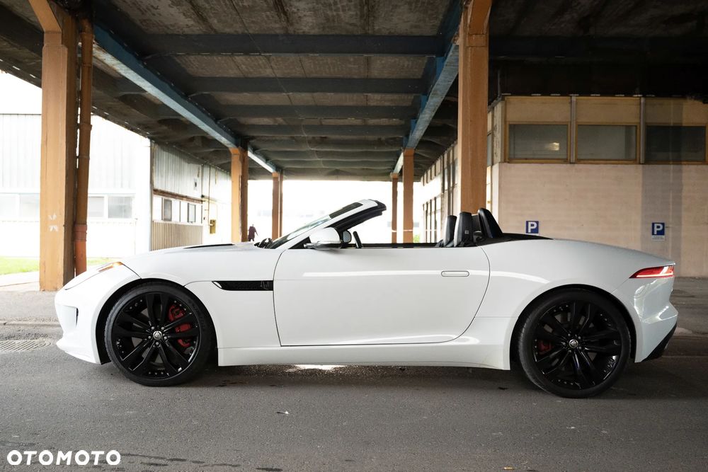 Jaguar F-Type S - 12
