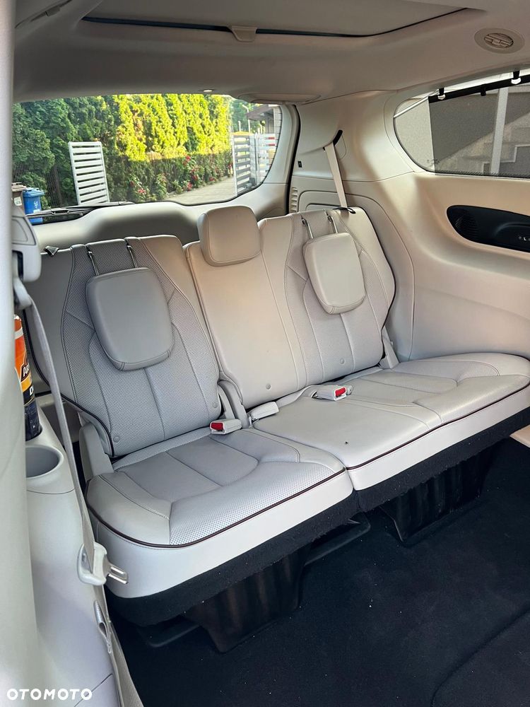 Chrysler Pacifica - 9