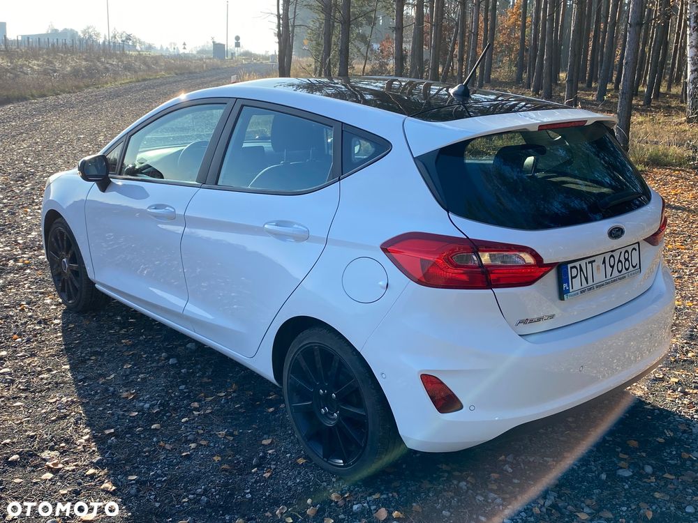 Ford Fiesta 1.1 S&S TREND - 24