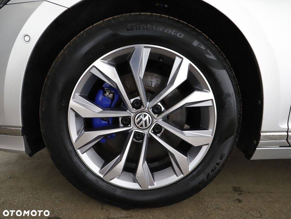 Volkswagen Passat - 29