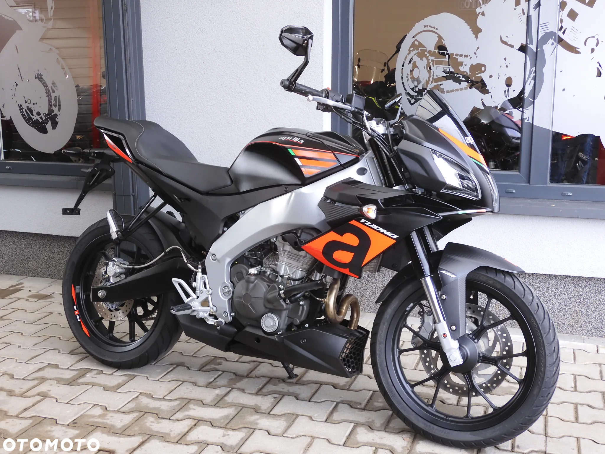 Aprilia Tuono - 2