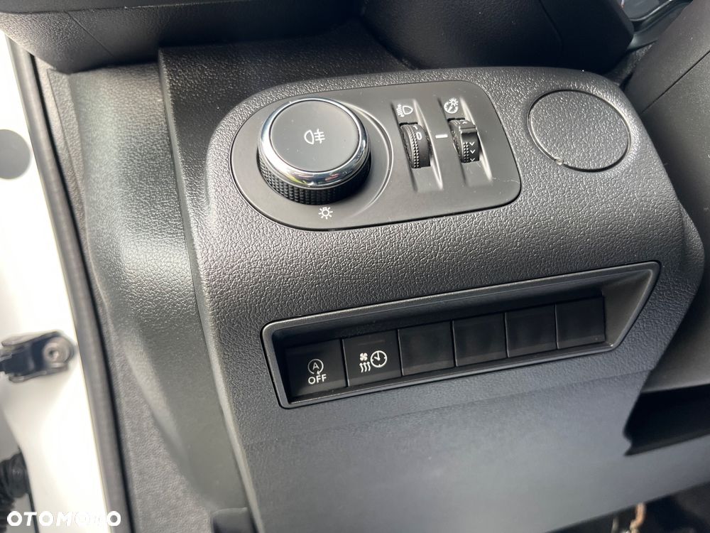 Opel Combo E L1H1 - 13