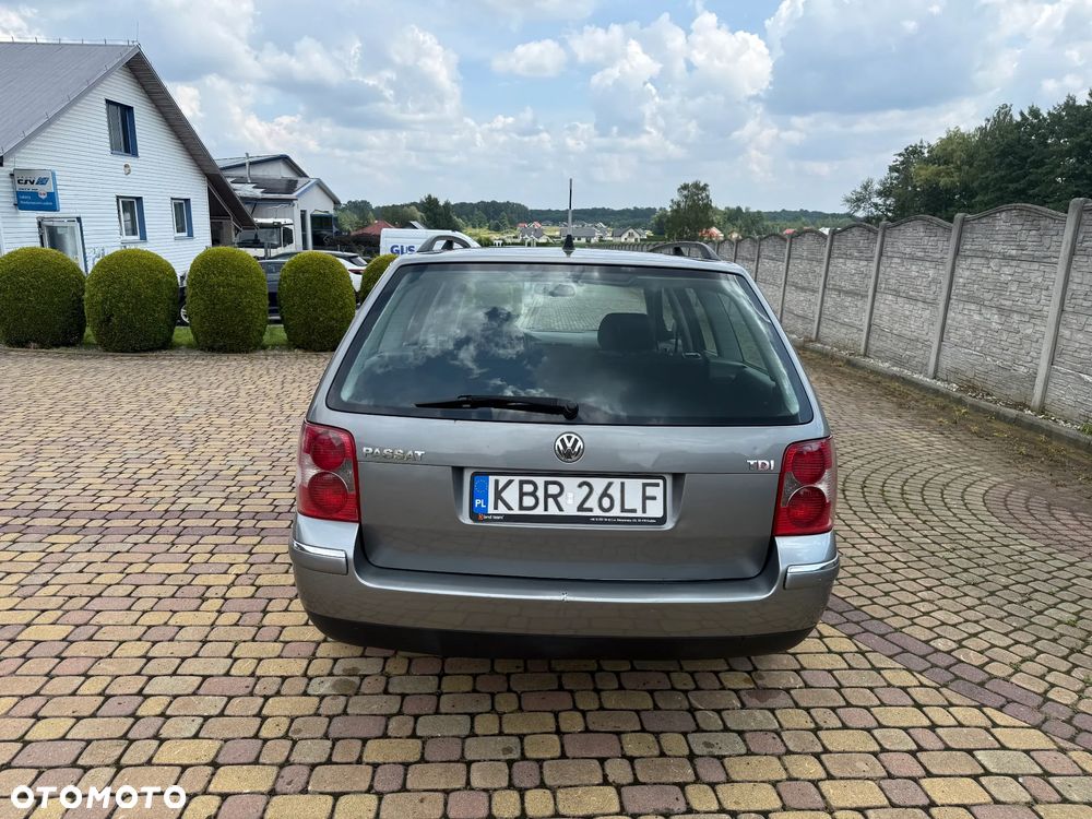 Volkswagen Passat 1.9 TDI Basis Tiptr - 3