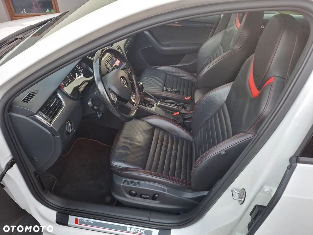 Skoda Octavia 2.0 TDI DSG RS - 12