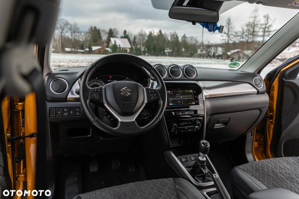 Suzuki Vitara 1.4 Boosterjet SHVS Premium 2WD - 36