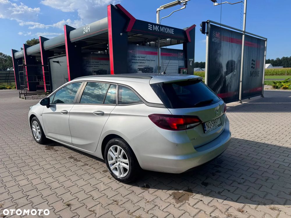 Opel Astra 1.6 CDTI Dynamic - 3