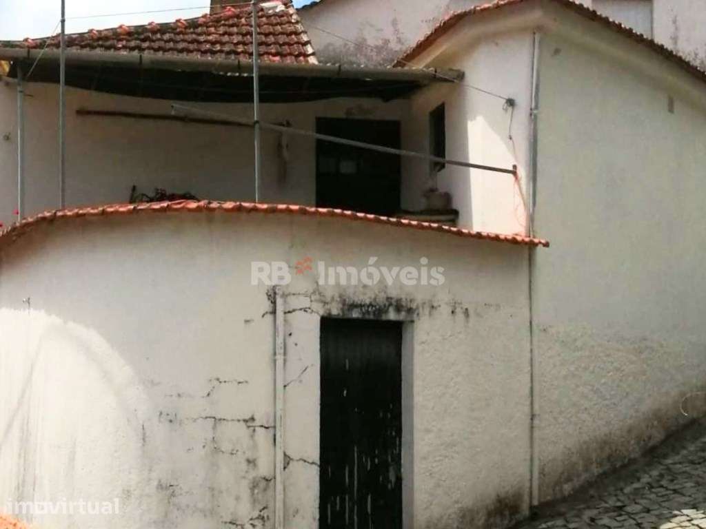 Moradia T3 c/ Garagem e Terraço, em Campelo, Figueiró dos Vinhos - Grande imagem: 5/14