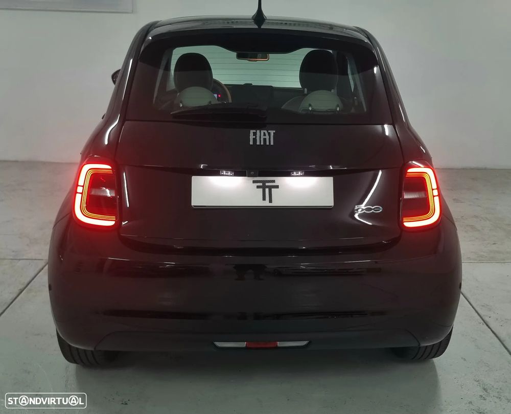 Fiat 500e La Prima - 11
