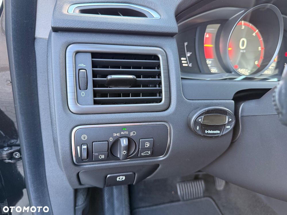 Volvo V70 D4 Drive-E Momentum - 30