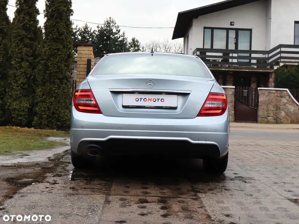 Mercedes-Benz Klasa C 200 Avantgarde Edition - 13