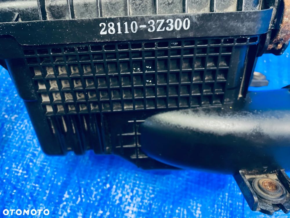 OBUDOWA FILTRA POWIETRZA PRZEPŁYWOMIERZ  HYUNDAI I40 1.7 CRDI 11-  ; 28110-3Z300 ORYGINAŁ - 8