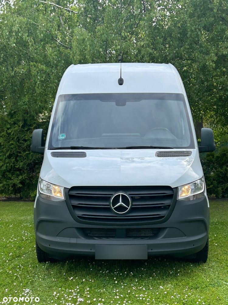 Mercedes-Benz Sprinter - 1