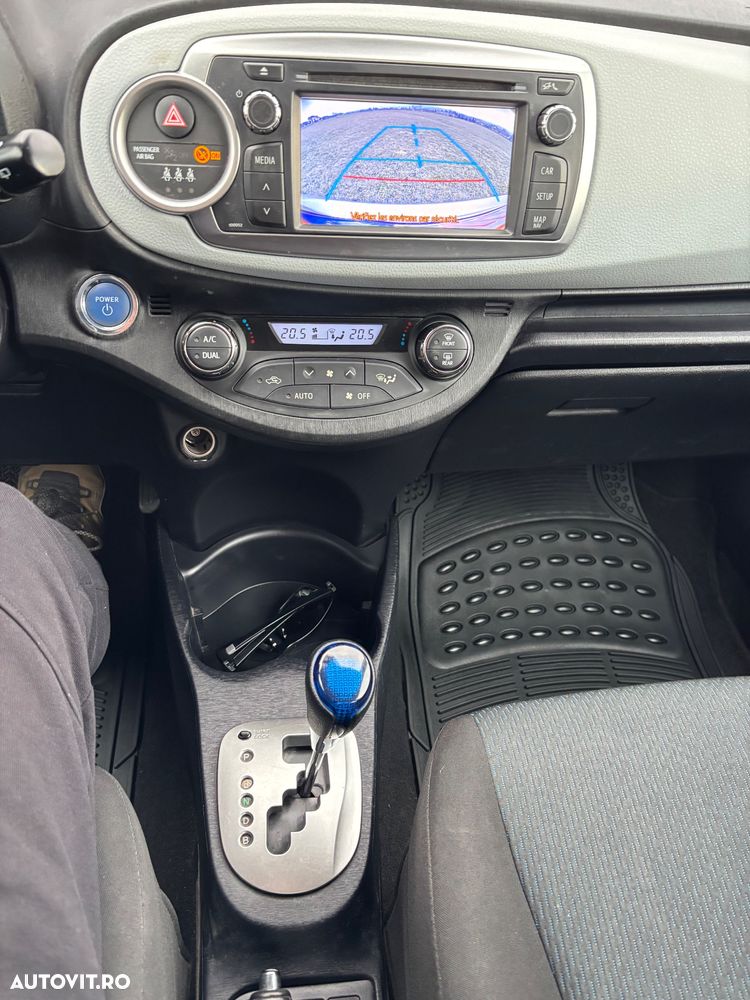 Toyota Yaris - 15