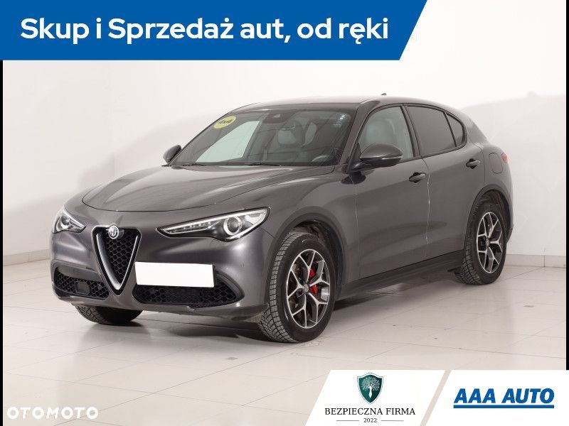 Alfa Romeo Stelvio - 2