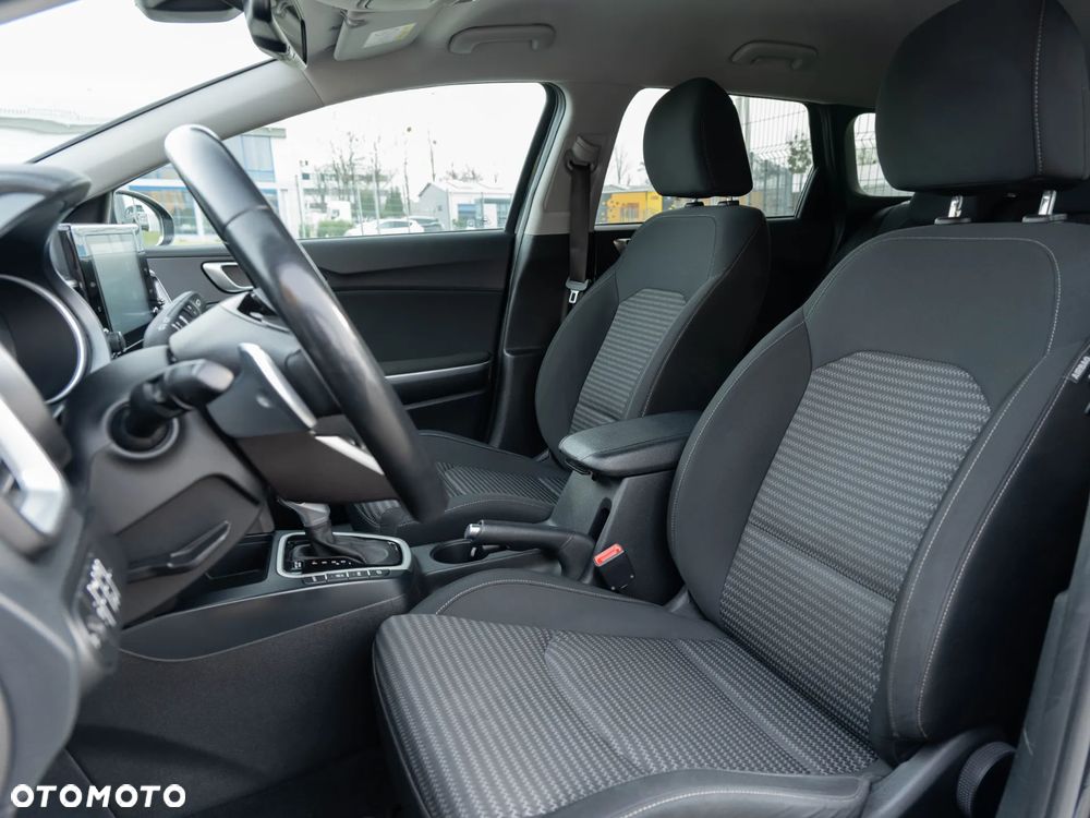 Kia Ceed 1.5 T-GDI M DCT - 17