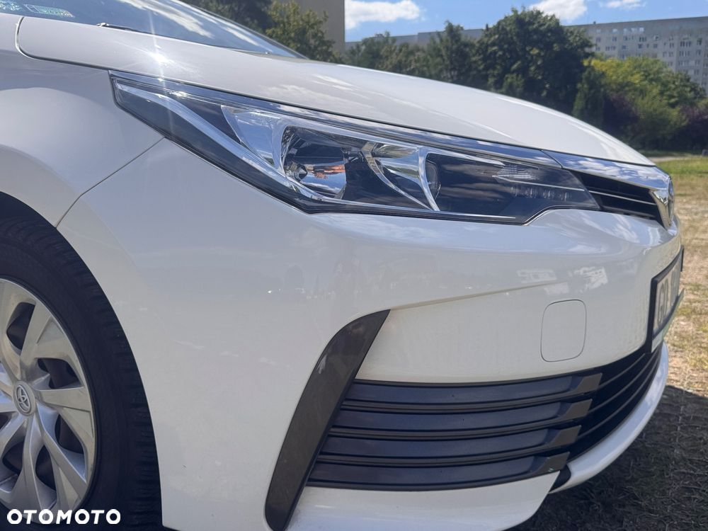 Toyota Corolla 1.4 D-4D Comfort - 4