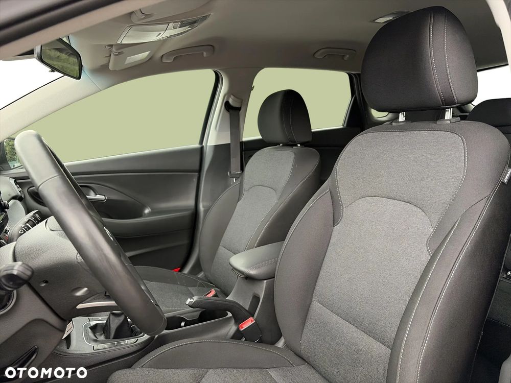 Hyundai i30 1.5 DPI Comfort - 10