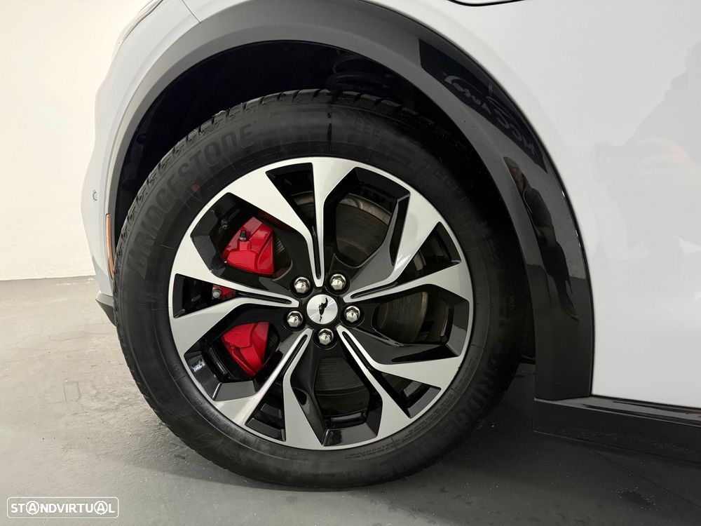 Ford Mustang Mach-E Alargada AWD - 16