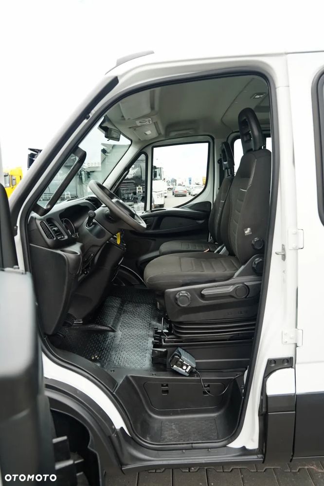 Iveco DAILY 35-160 / WYWROTKA / BRYGADÓWKA - 6 MIEJSC /  MANUAL / BLIŹNIAK / EURO 6 - 26