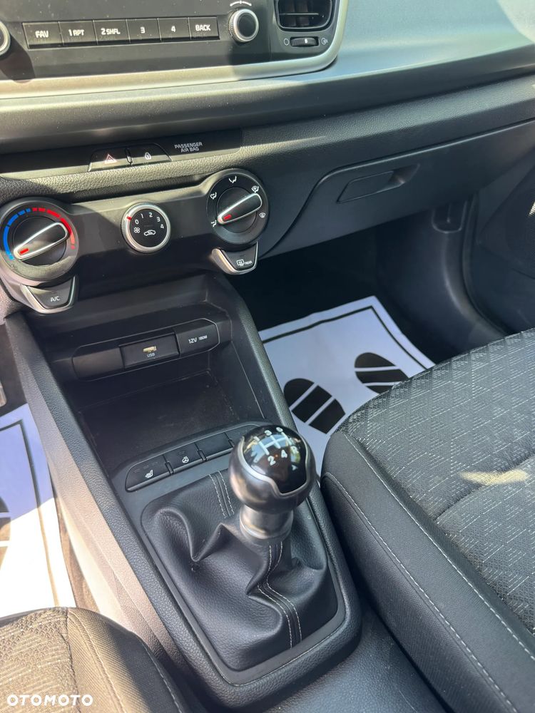 Kia Rio - 25