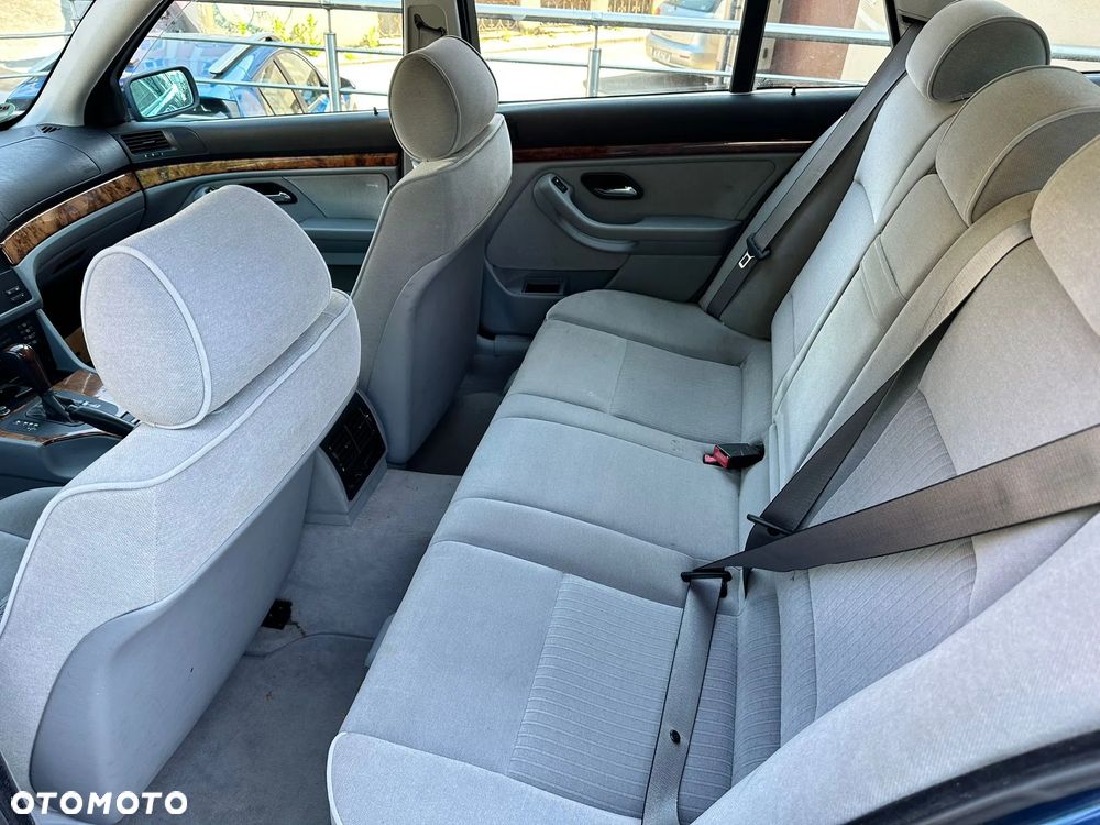 BMW Seria 5 - 12