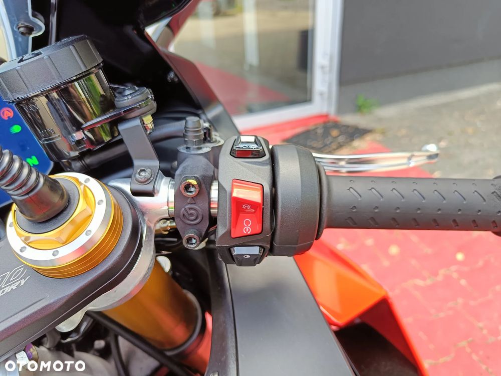 Aprilia RSV - 16